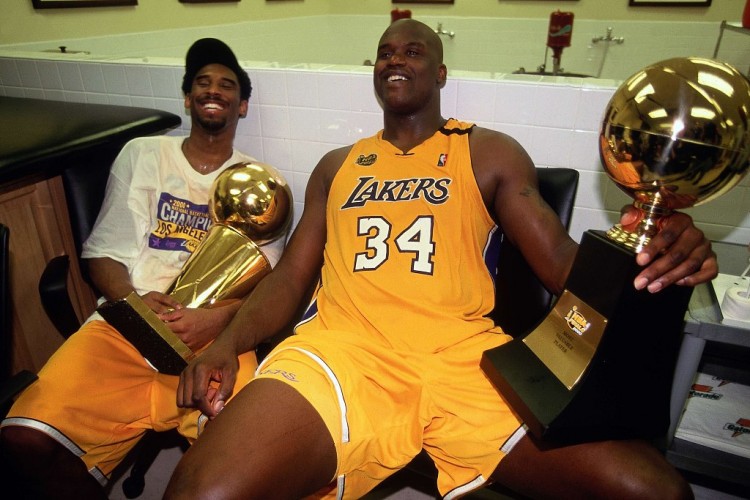 阿里纳斯：科比挤走奥尼尔是想证明自己 欧文离开老詹也同理